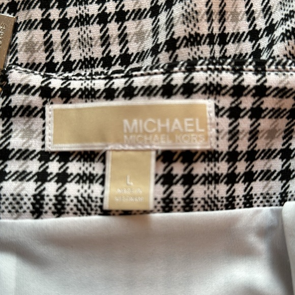 Calvin Klein pencil skirt - Picture 5 of 5